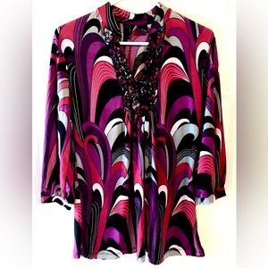 ND New Directions Purple Red Black Modern Mod Swirl Print Ruffle Neck Knit Top M